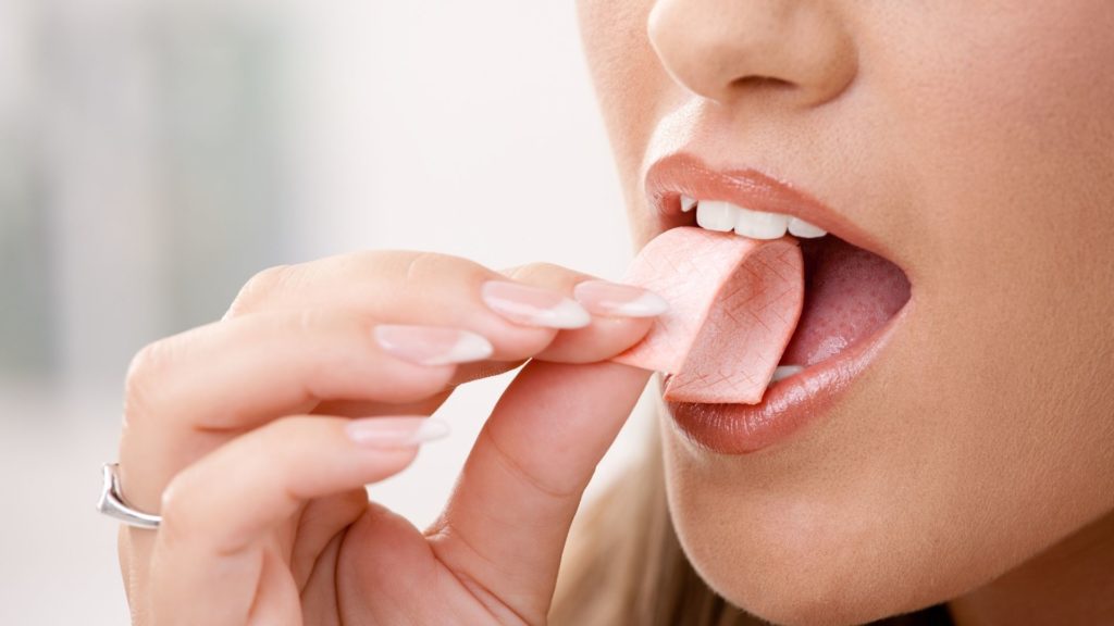 masticar chicle para prevenir caries